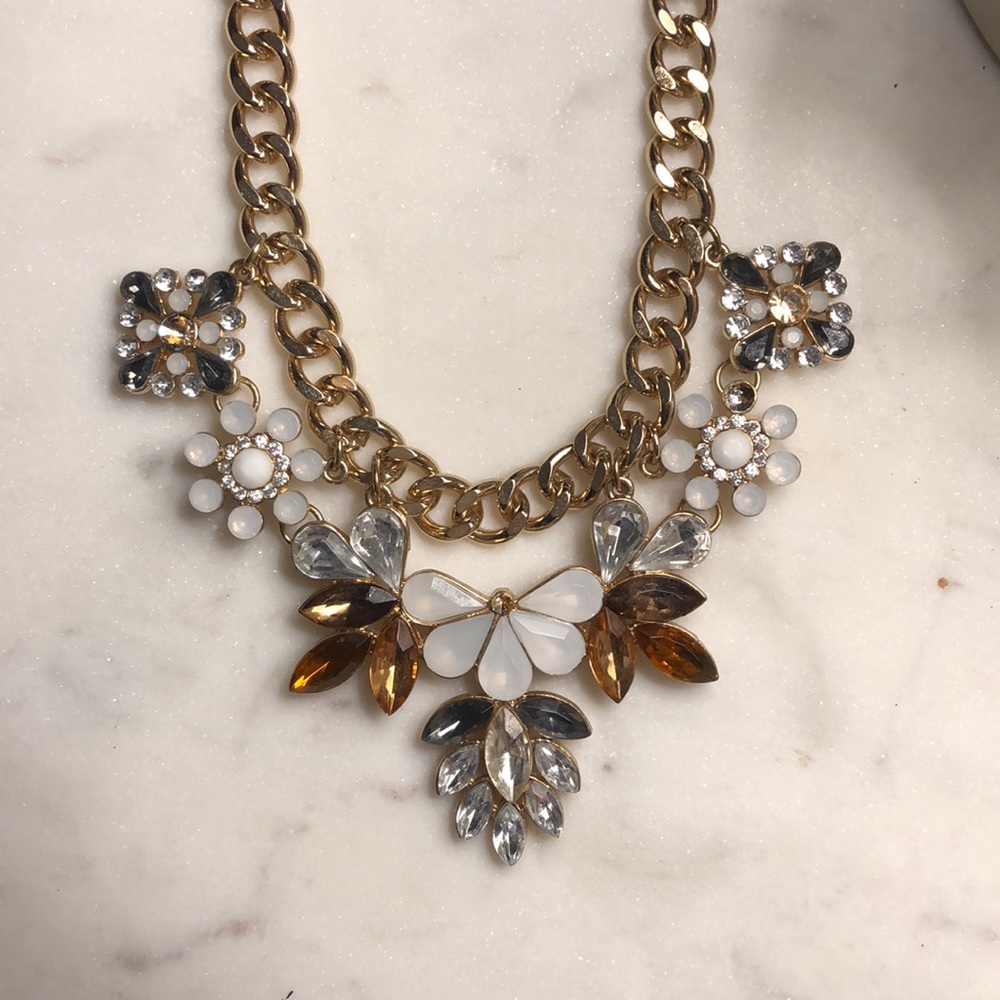 Statement necklace